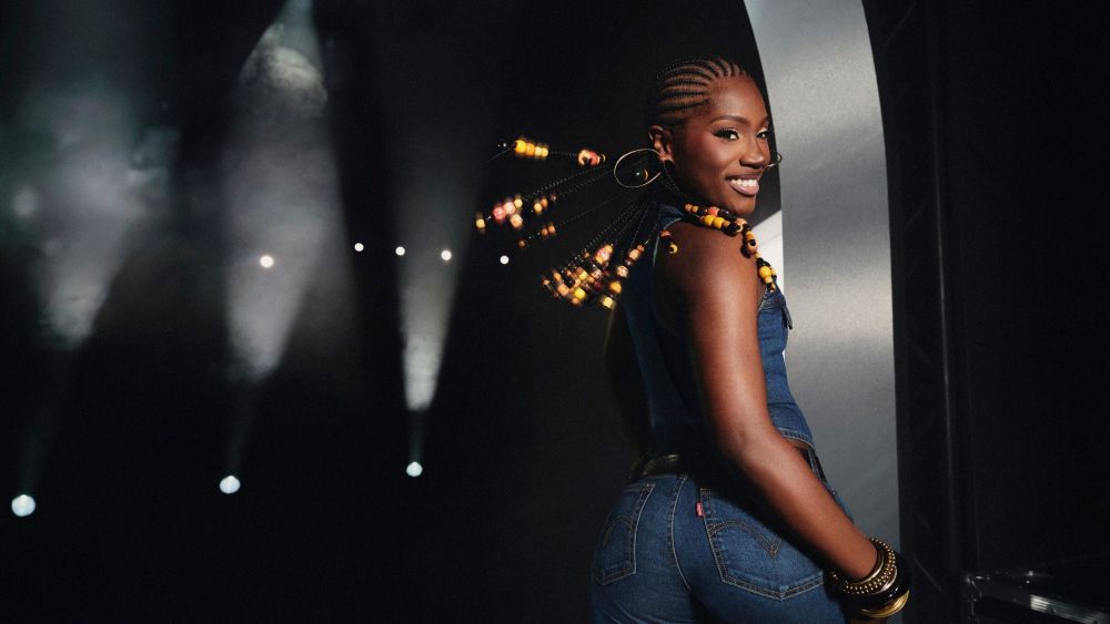 levi-strauss-scores-with-q1 earnings