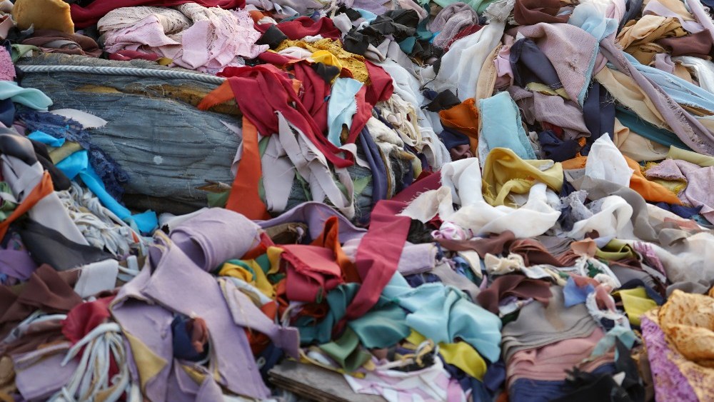 how-secondary-markets-are-helping-divert-textile-waste-from-retail returns