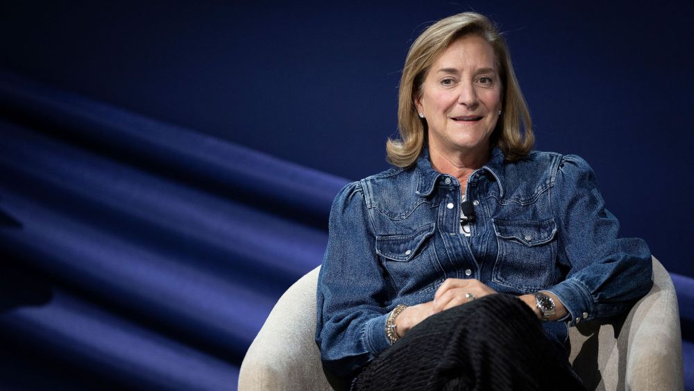 abercrombie-ceo-fran-horowitz’-pay-slips-to-$13.3m-for 2025