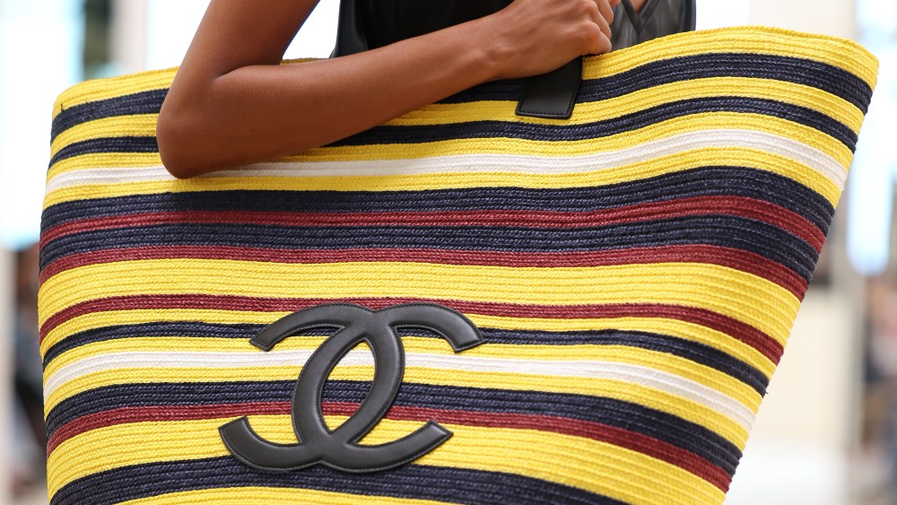 beach-bags-are-about-to-get-dramatically-bigger,-thanks-to chanel