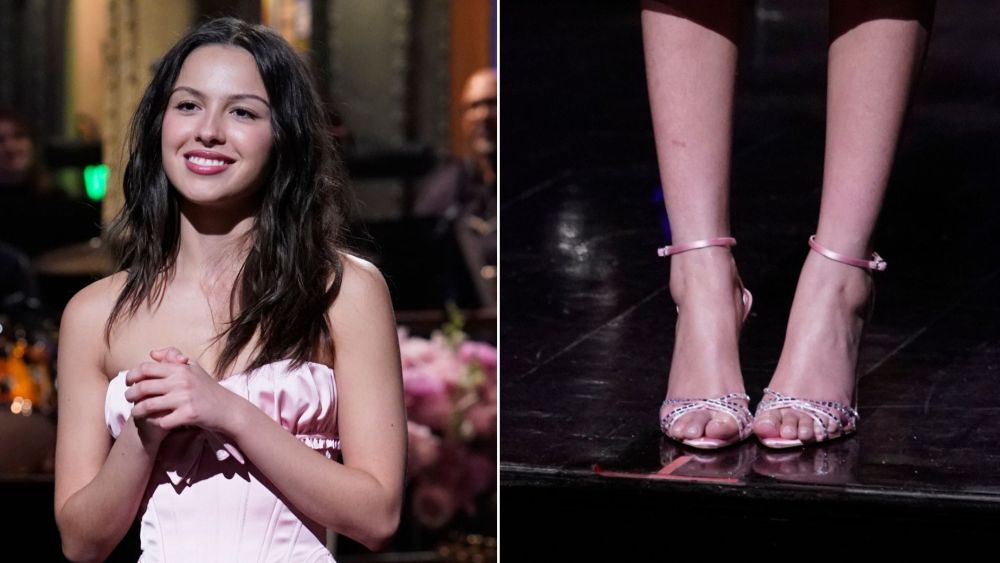 olivia-rodrigo-makes-‘snl’-a-study-in-soft-girl-shoes,-from-aquazzura-to-miu miu