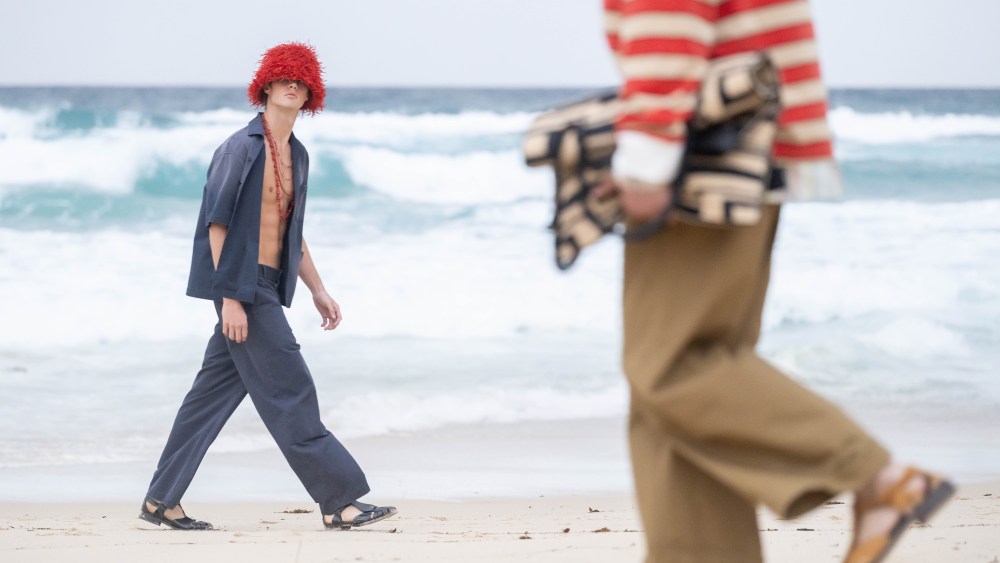 australian-fashion-week-marks-30-years,-goes viral