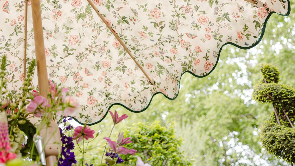 flower-fans-gather-in-london’s-chelsea-for-the-greenest-show-on earth