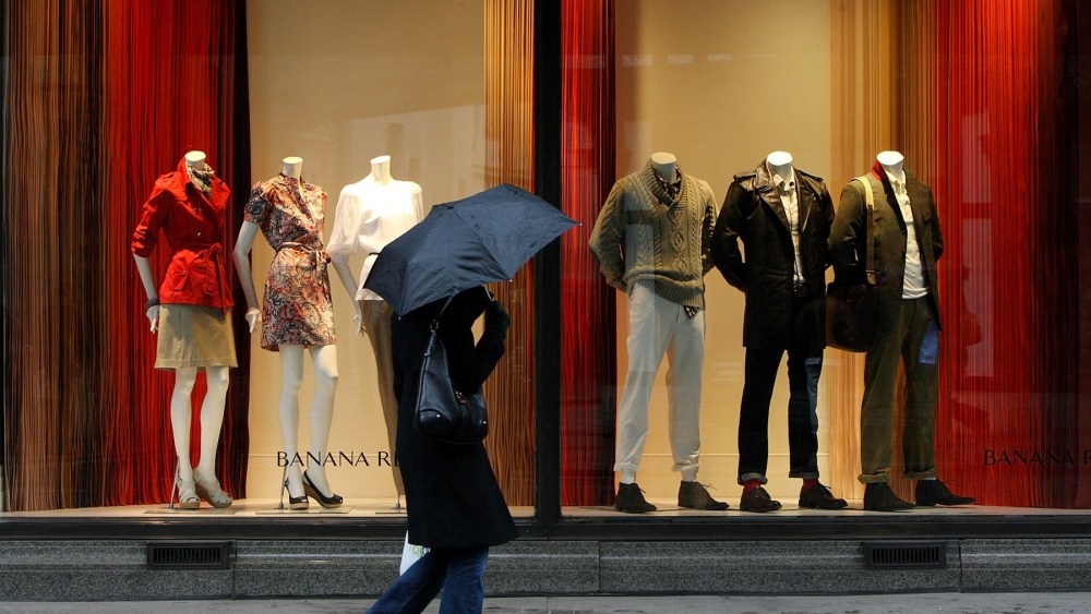 shuffle-board:-pvh-revamps-leadership,-banana-republic-lands ceo