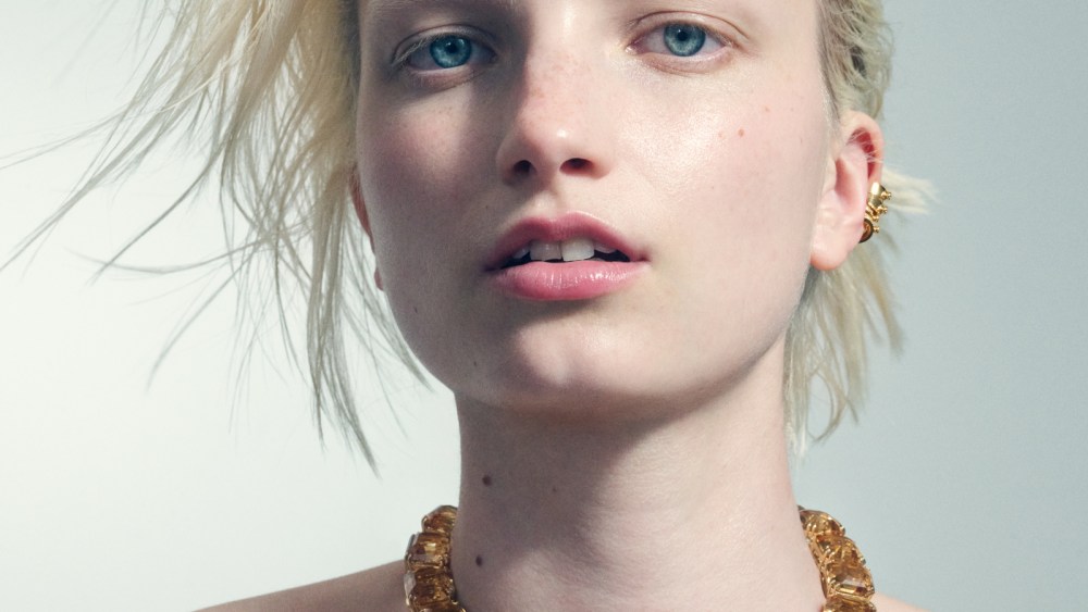 this-summer,-jewelry-is-all-about-the-bold-and playful