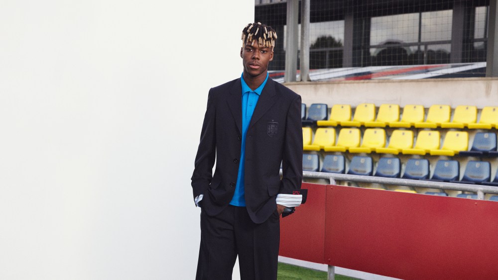 exclusive:-loewe-is-now-an-official-partner-of-spain’s-national-soccer teams