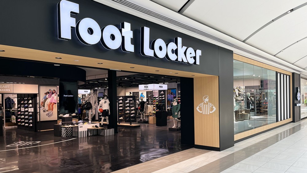 foot-locker-turnaround-takes-shape-in-parent-dick’s-sporting-goods’-q1 results