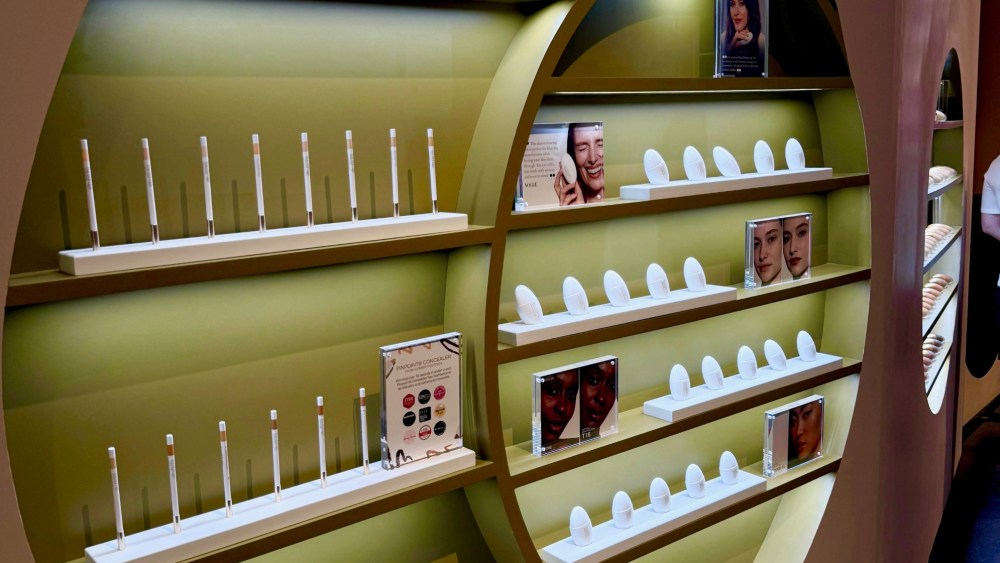 exclusive:-lisa-eldridge-sets-up-shop-in-new york