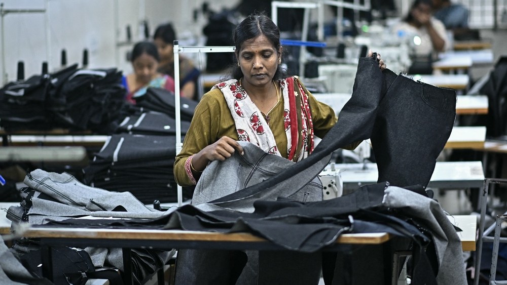 on-the-line:-karnataka-garment-workers-protest-exclusion-from-minimum-wage hike