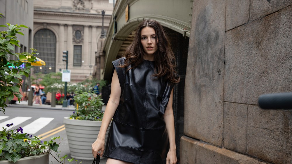 ella-hunt-embraces-a-new-chapter-with-‘not-suitable-for-work’-and-debut album