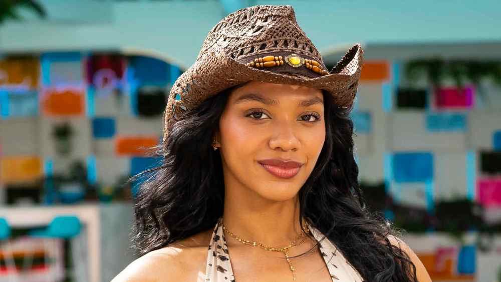 ‘love-island’-melanie-moreno-creates-a-debate-about-weight-for-being-a-former-plus-size model