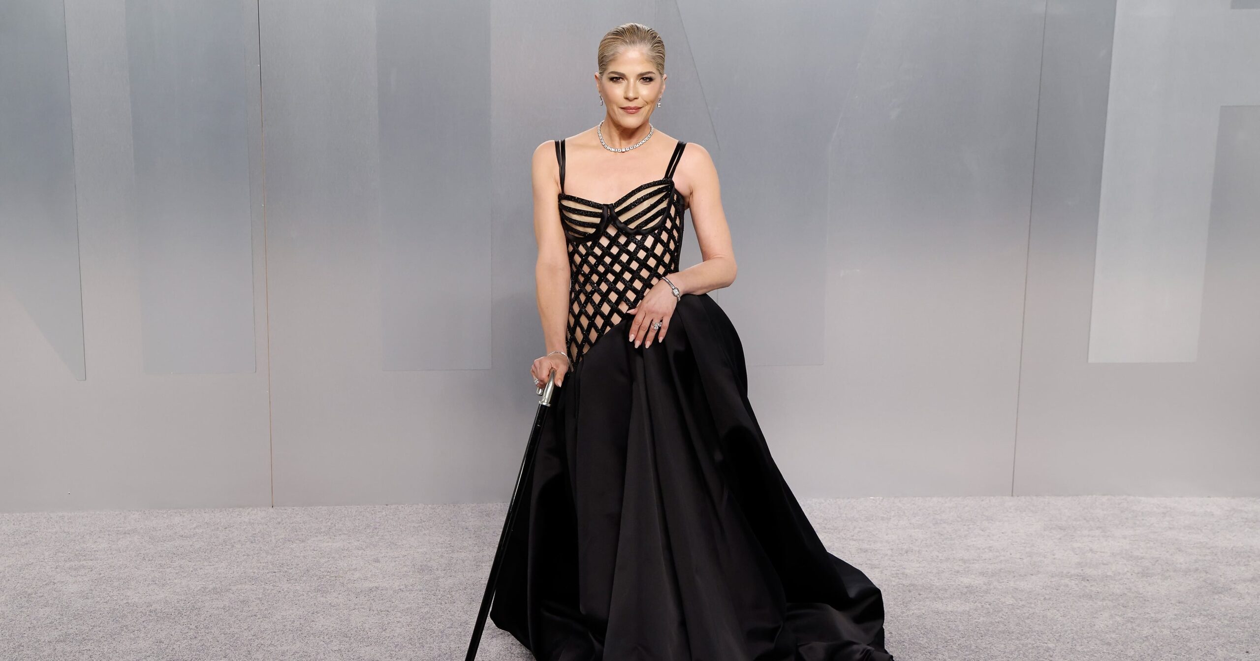 selma-blair-talks-“bed-days,”-medical-gaslighting,-and-living-with-ms