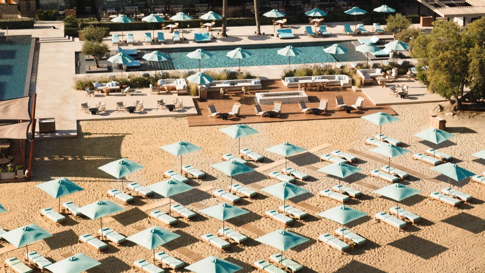 exclusive:-burberry-extends-hospitality-push-to-the-aegean-sea-with-one&only aesthesis