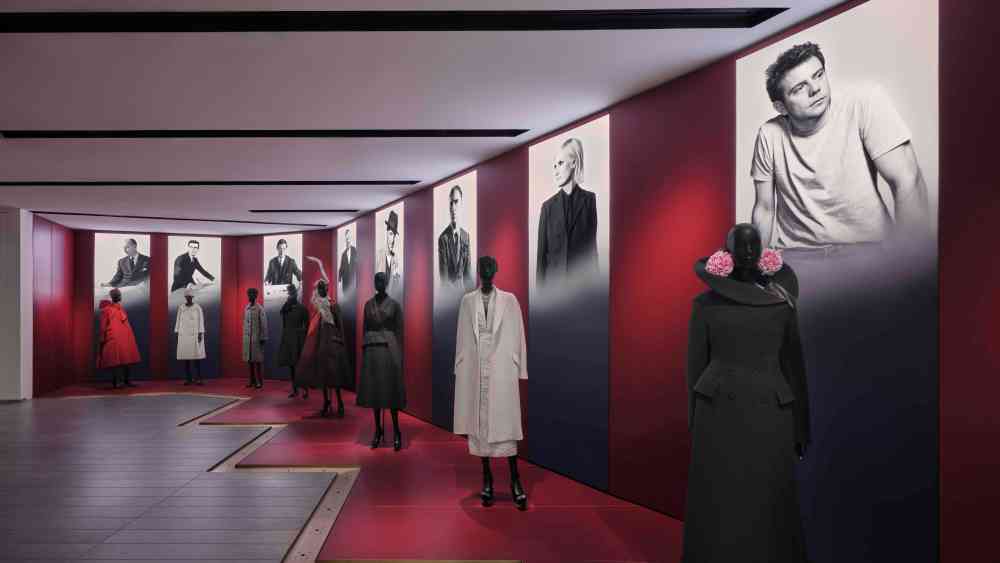 jonathan-anderson-joins-pantheon-of-designers-at-dior’s-permanent-exhibition space