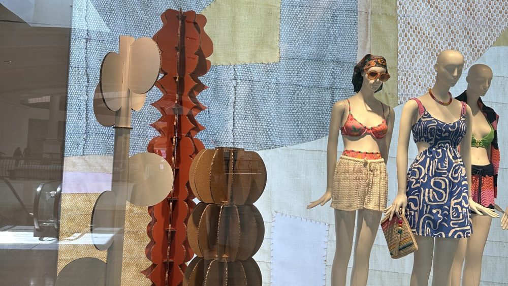 nordstrom-to-remove-‘props’-that-artist-claimed-were knockoffs