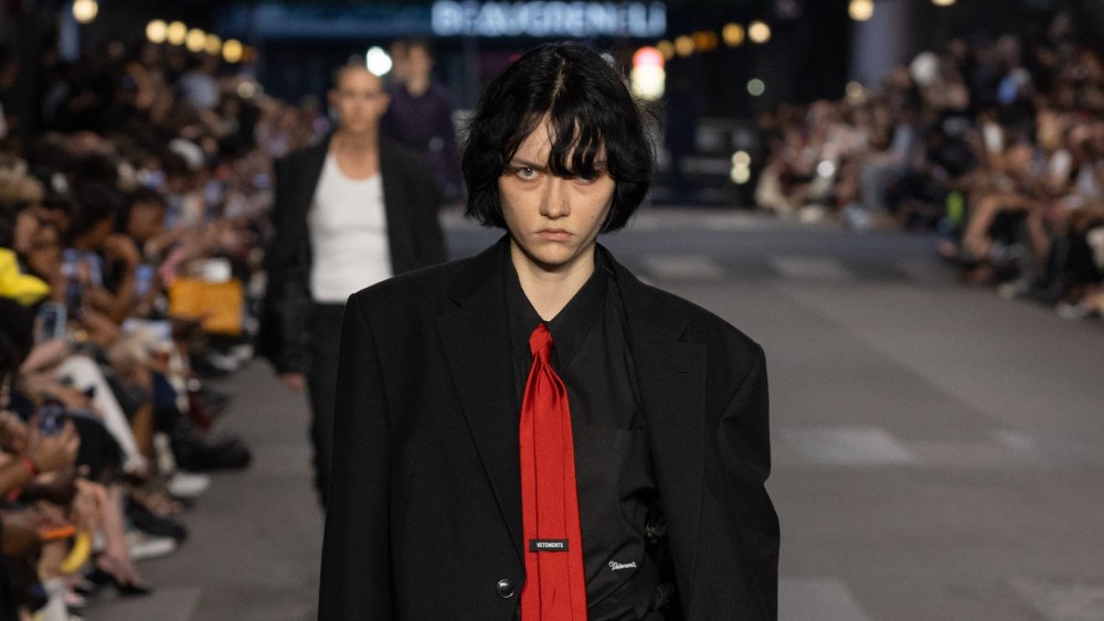 vetements-spring-2027:-no-stone unturned