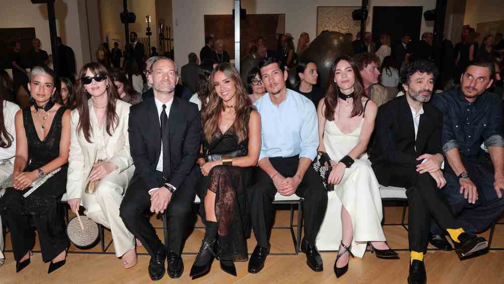 sarah-jessica-parker,-jessica-alba-attend-fendi-couture-show-in rome