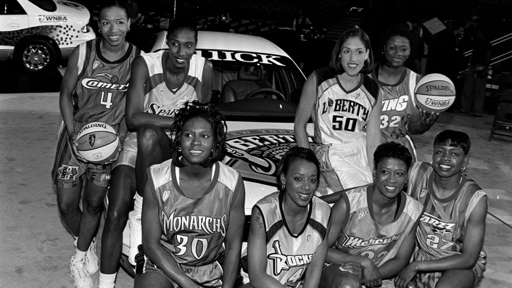 from-the-archive:-celebrating-30-seasons-of-wnba-full-court style