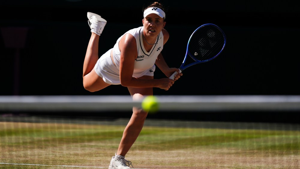 linda-noskova-wins-wimbledon-women’s-final-in-this-unexpected brand