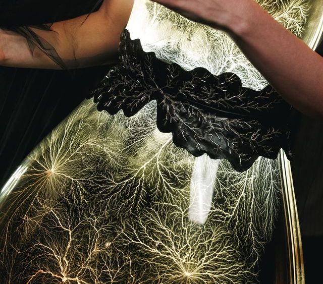 in-runway-couture-inspired-by-space,-a-new-biomaterial-finds-its-way-among-the stars