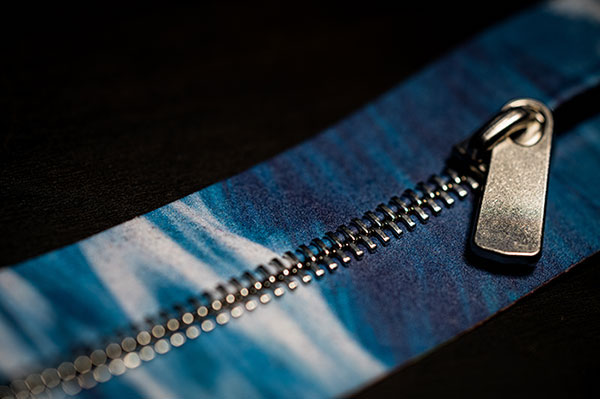ykk-and-epson-debuts-recycled-non-woven-zipper tape