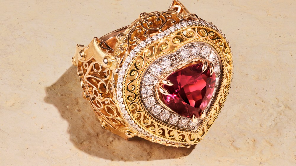 dolce-&-gabbana’s-high-jewelry-pays-tribute-to-italy’s-goldsmithing traditions