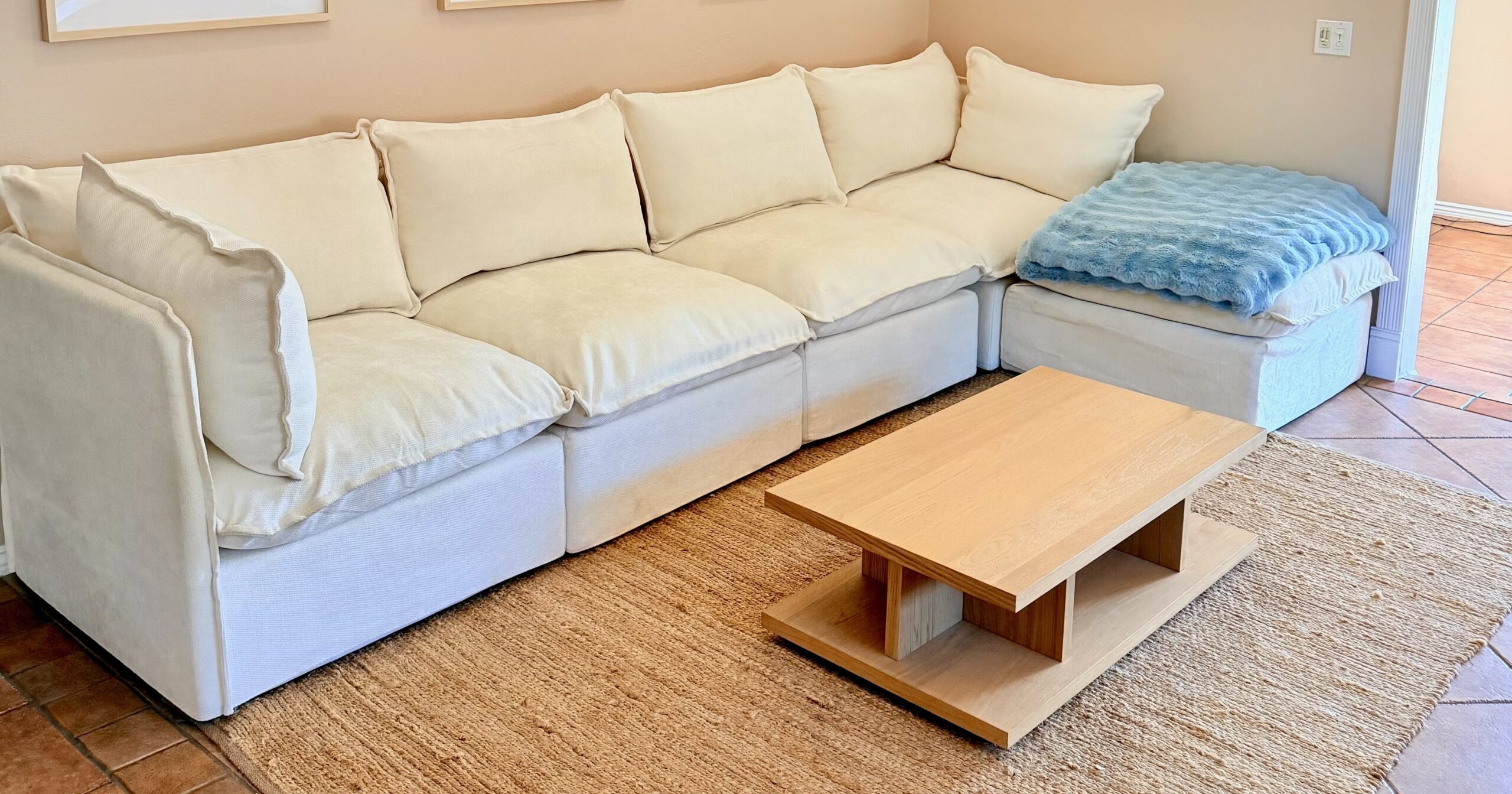 attention:-i’ve-officially-found-the-internet’s-best-napping-sofa