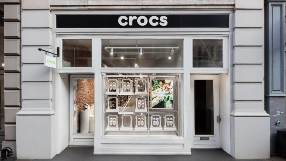 soft-outlook-sends-crocs-shares down