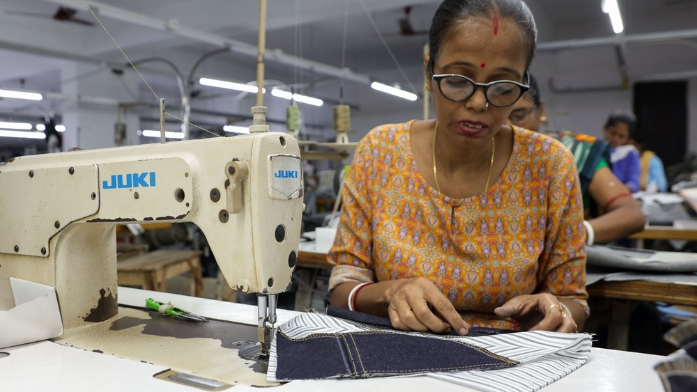 how-a-$1.50-pair-of-glasses-can-change-a-garment-factory’s-bottom line