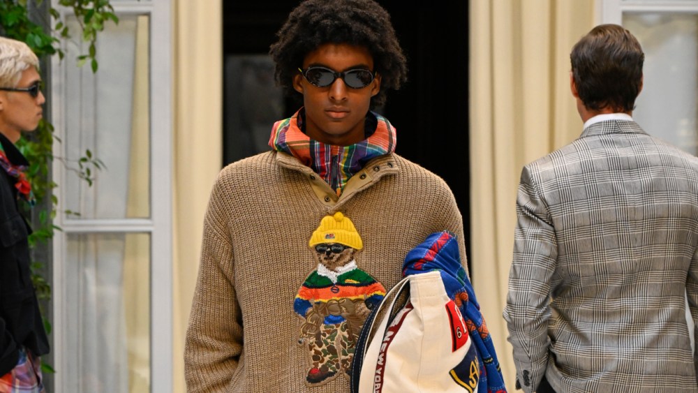 ralph-lauren-boosts-outlook-after-q1-revenues-rise 14%