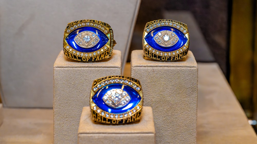 kay-jewelers-scores-with-rings-for-nfl-hall-of famers