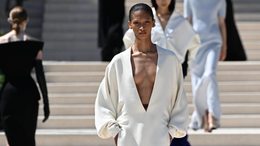 material-world:-balenciaga-taps-bioengineered-silk-yarns-for couture