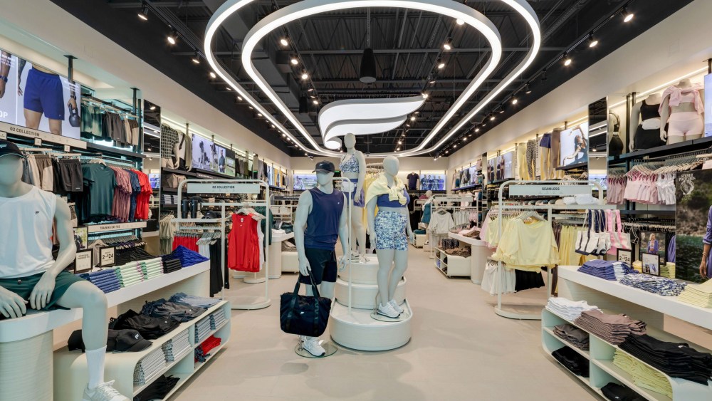 fabletics-to-add-45-stores-in-us.-and-overseas-in-the-next year