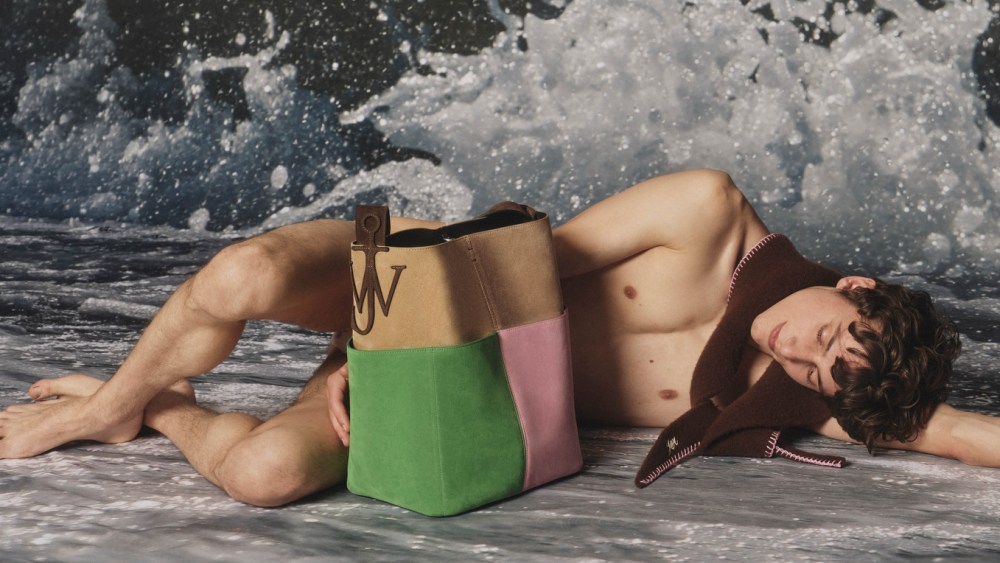 jw-anderson-denies-speculations-of-a-zara collaboration