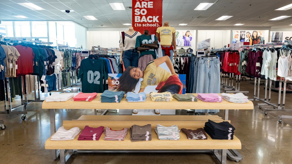 kohl’s-cites-slowing-q2-declines,-raises-2026 outlook