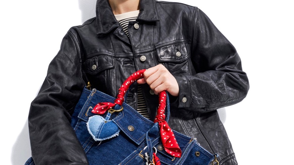 the-gapbag-collection-reimagines-gap’s-signature-products-as accessories