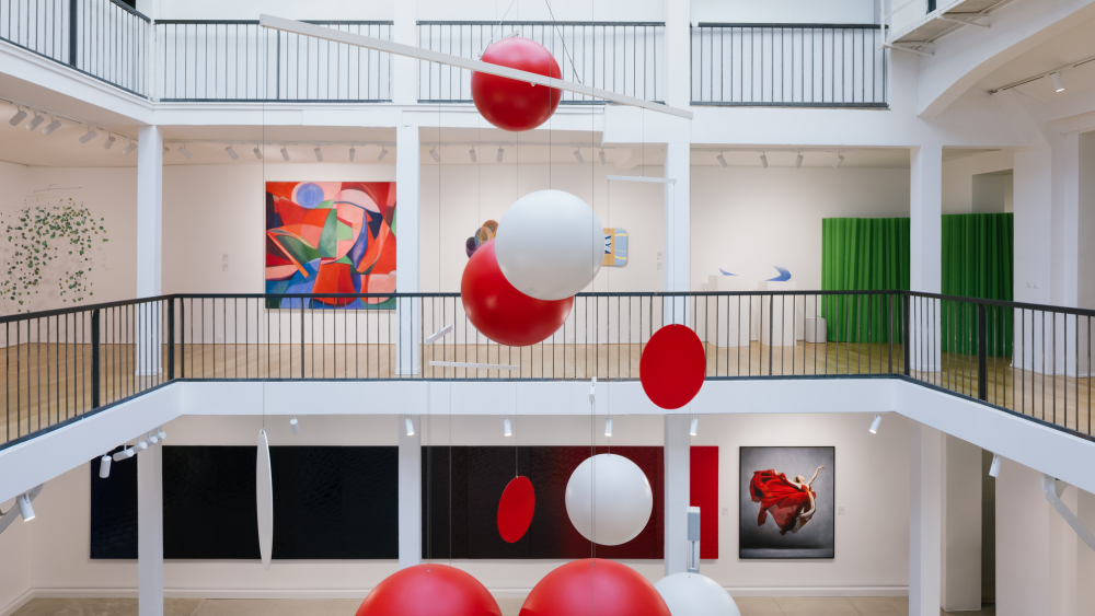 how-longchamp’s-artistic-director-turns-art-into-a-color palette