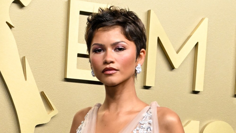 all-the-details-on-zendaya’s-flapper-hair-at-the-2026-emmy awards