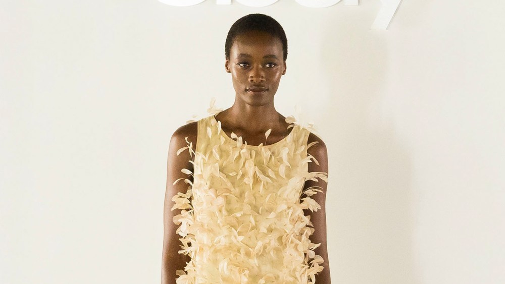 ebay’s-endless-runway-spotlights-british-fashion-fixtures’-forever pieces
