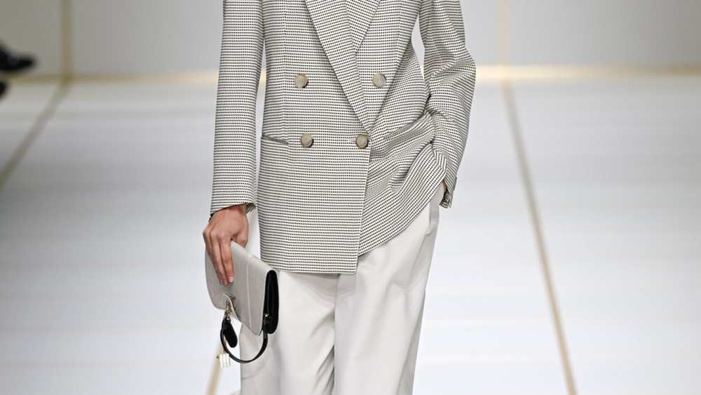 giorgio-armani-spring-2027:-family dynamics