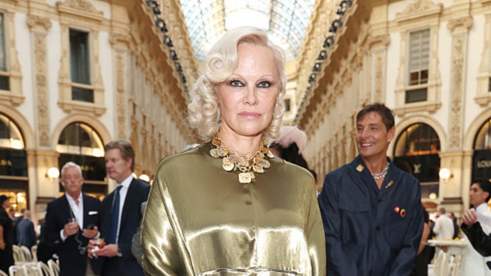 fashion-month’s-timeless-icons:-jennifer-lopez,-pamela-anderson,-and-more-redefine-beauty-over 50