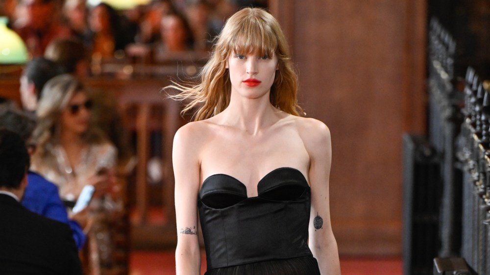 valentino-spring-2027:-book smart
