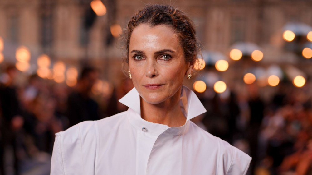keri-russell-is-the-latest-star-to-have-a-mother-daughter-moment-during-paris-fashion week