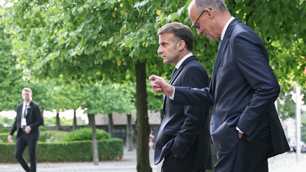 france,-germany-call-for-a-new-weapon-against-trade threats