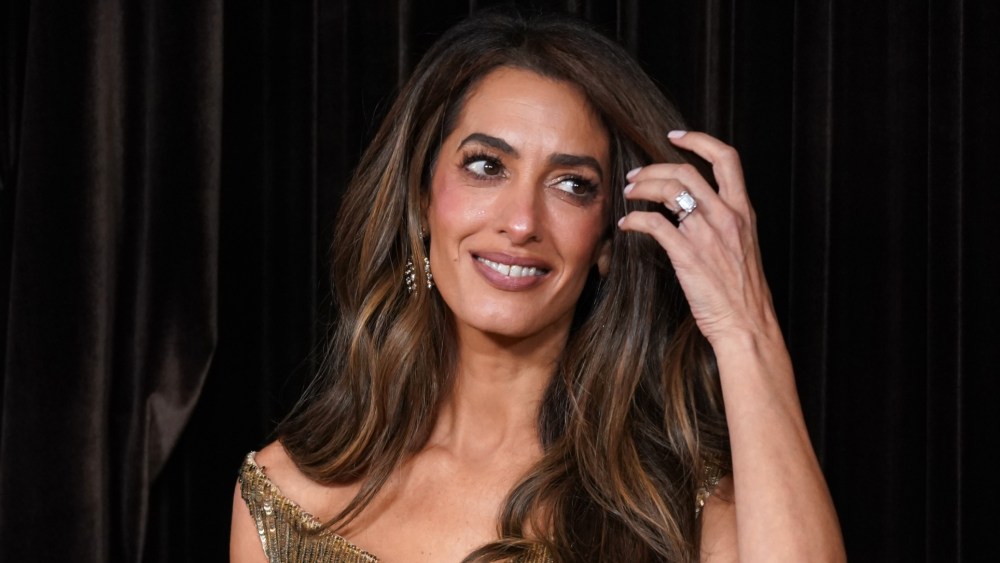 amal-clooney-is-the-2026-albies-golden-girl-in gucci