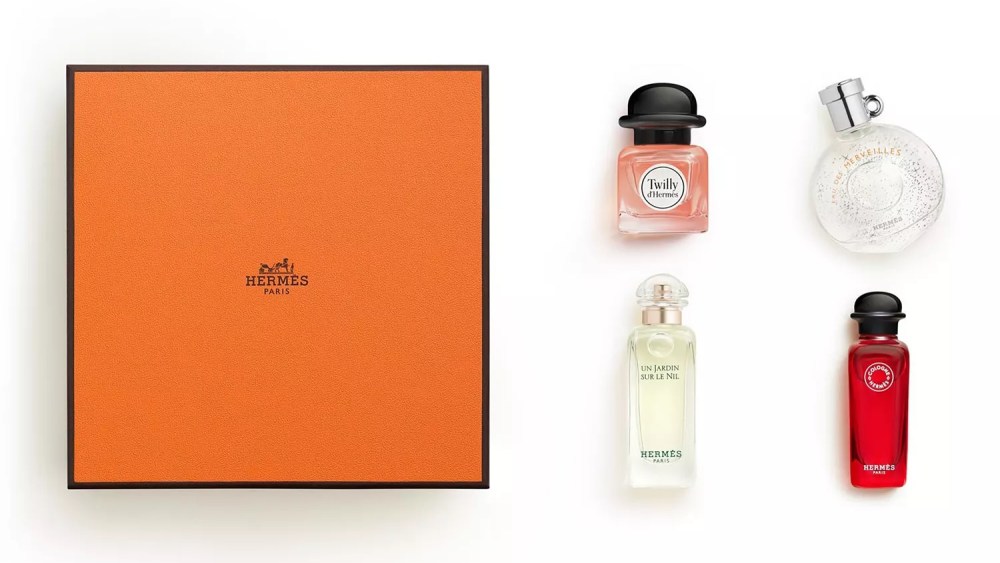 macy’s-is-selling-a-$60-hermes-gift-set-that-includes-four-luxury-‘objets’-inside-the-iconic-orange box