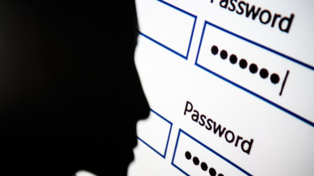 most-online-shoppers-still-use-passwords-when-there’s-a-safer,-simpler option