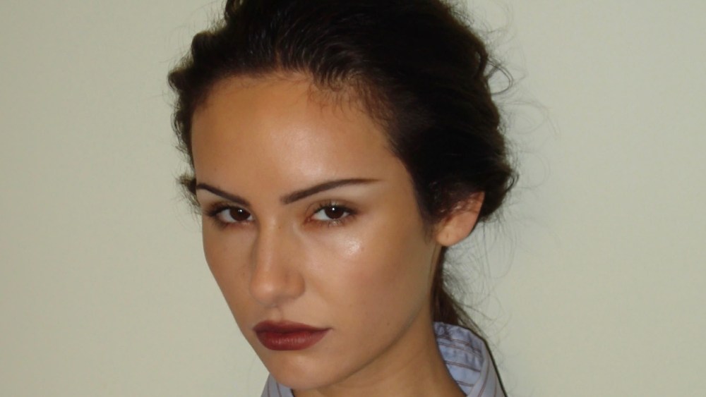 exclusive:-ashtin-earle-signs-with-img models