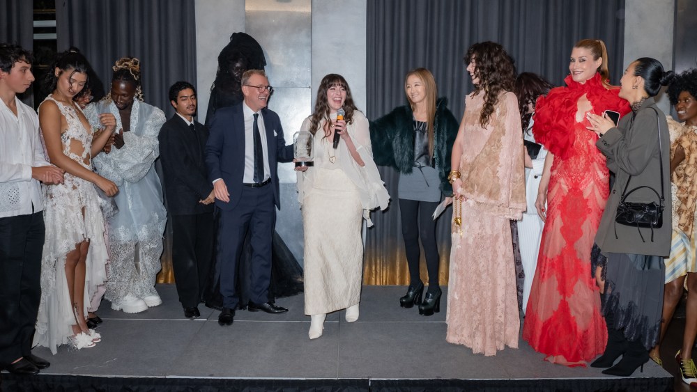 vera-wang-presents-inaugural-solstiss-academy-award-to-nicole alsonso